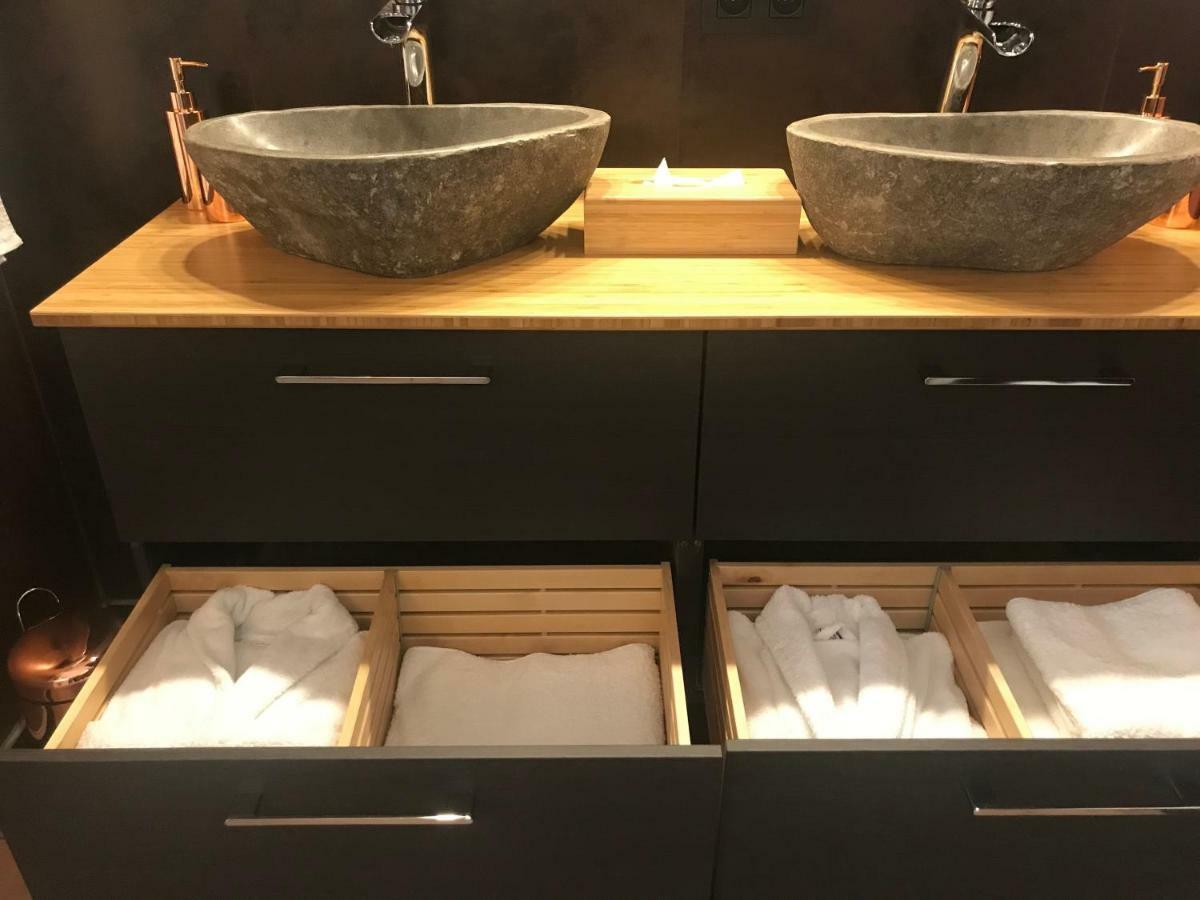 Les Lofts D'Artistes Hotel Saint-Gilles Ngoại thất bức ảnh
